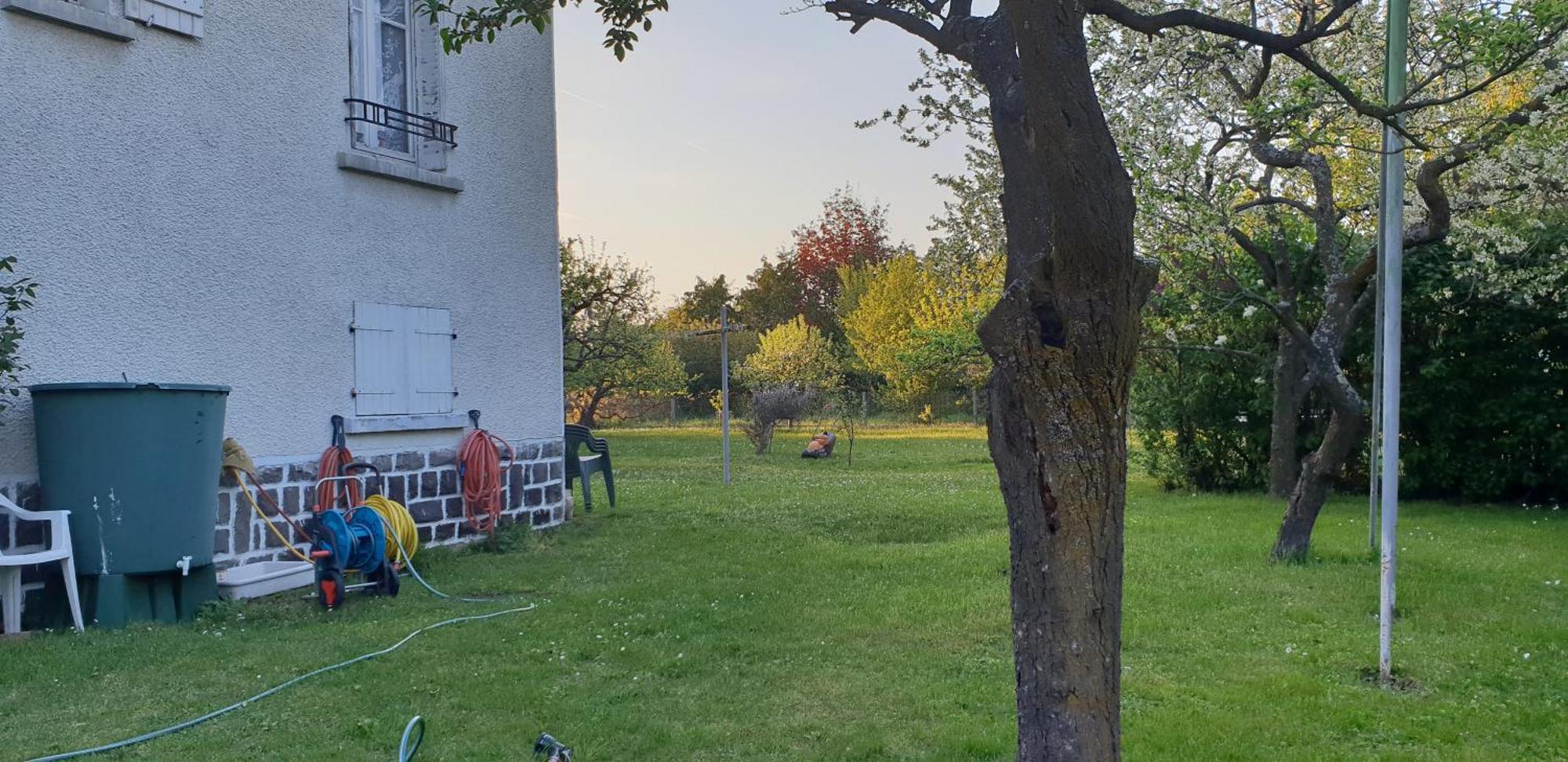 Les Chambres Chez David Riom Exterior photo